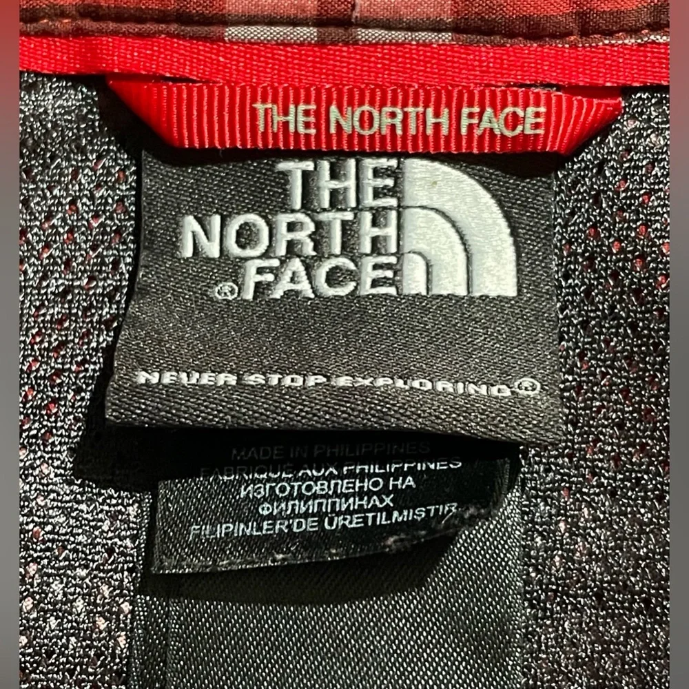 The North Face Button Down Outdoors Hiking Shirt. Men’s Large.‎ Red Plaid.